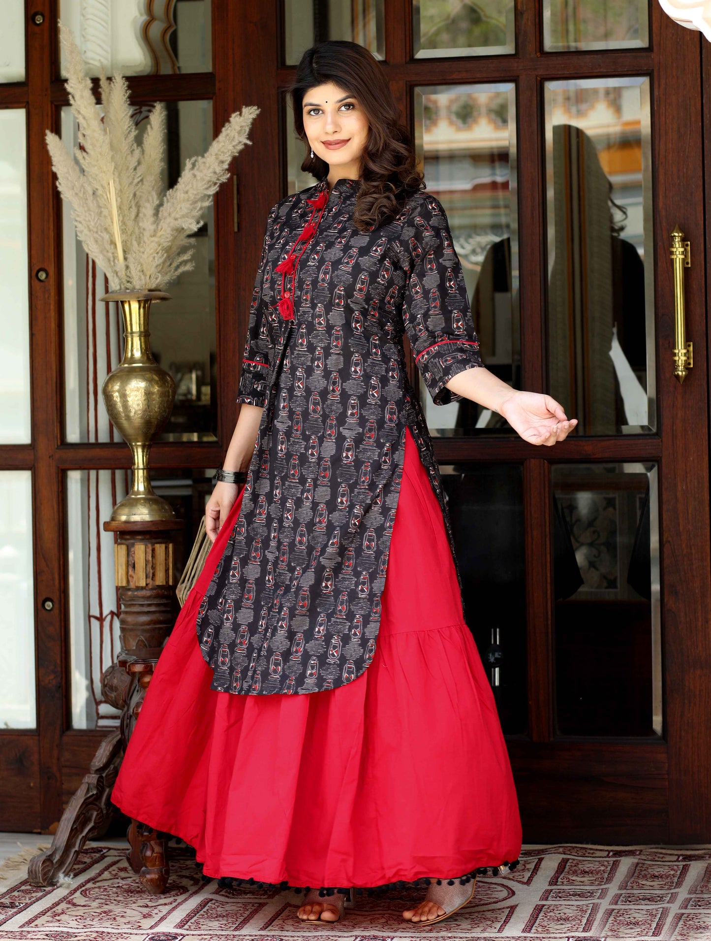 Women's Black Printed Pure Cotton Kurta With Skirt - Miravan