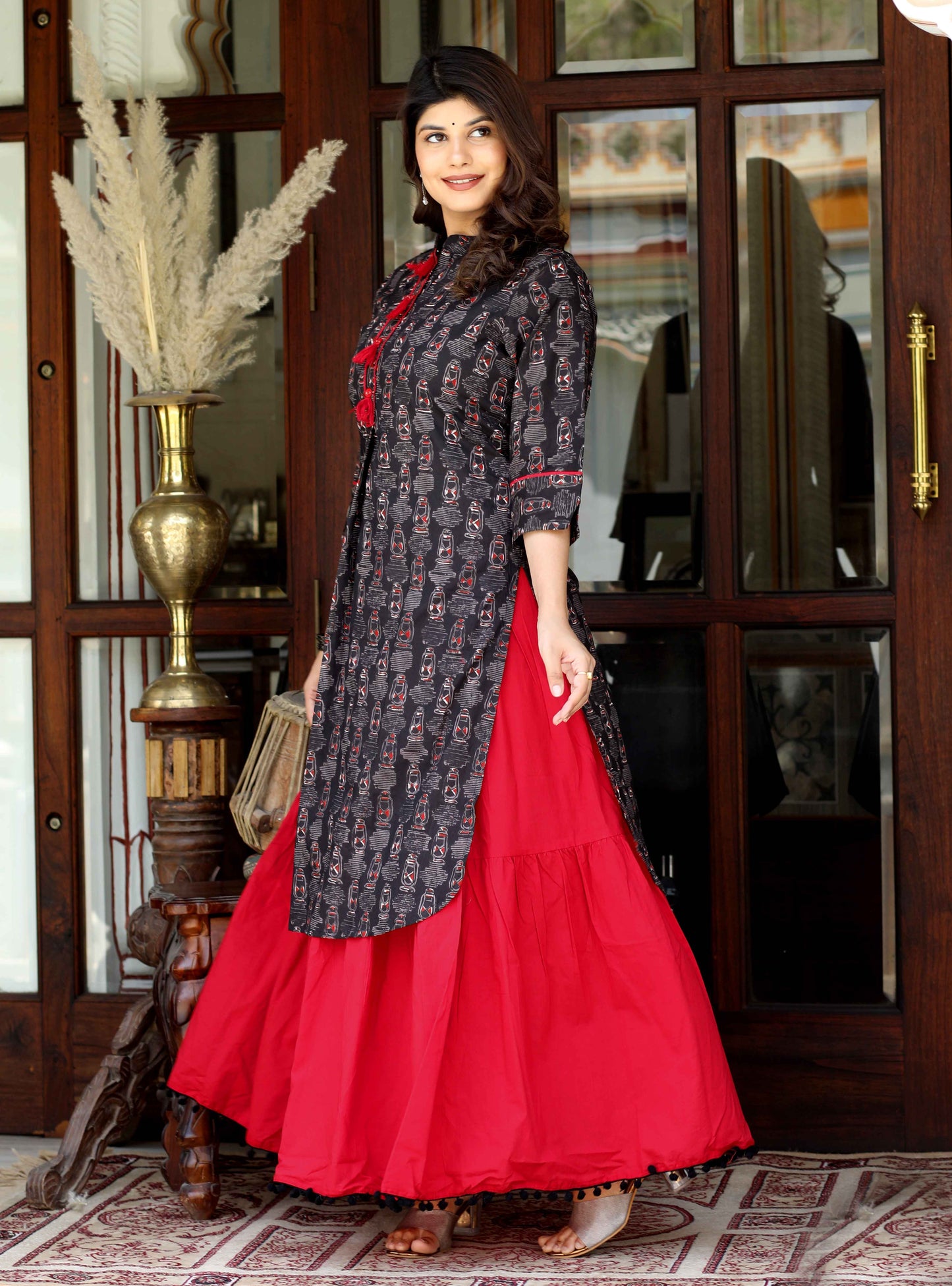 Women's Black Printed Pure Cotton Kurta With Skirt - Miravan