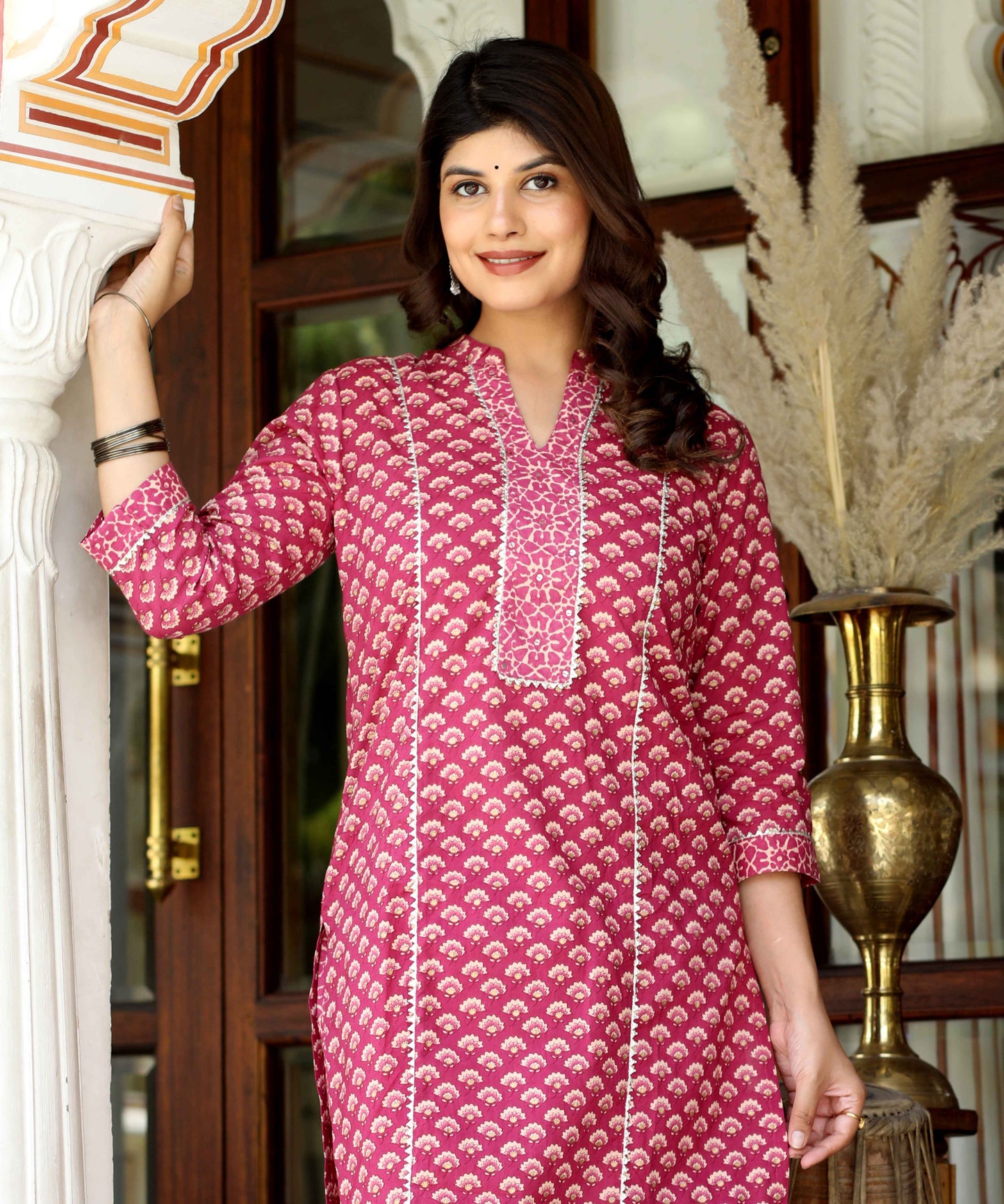 Women's Pink Floral Printed Cotton Kurta With Palazzo - Miravan