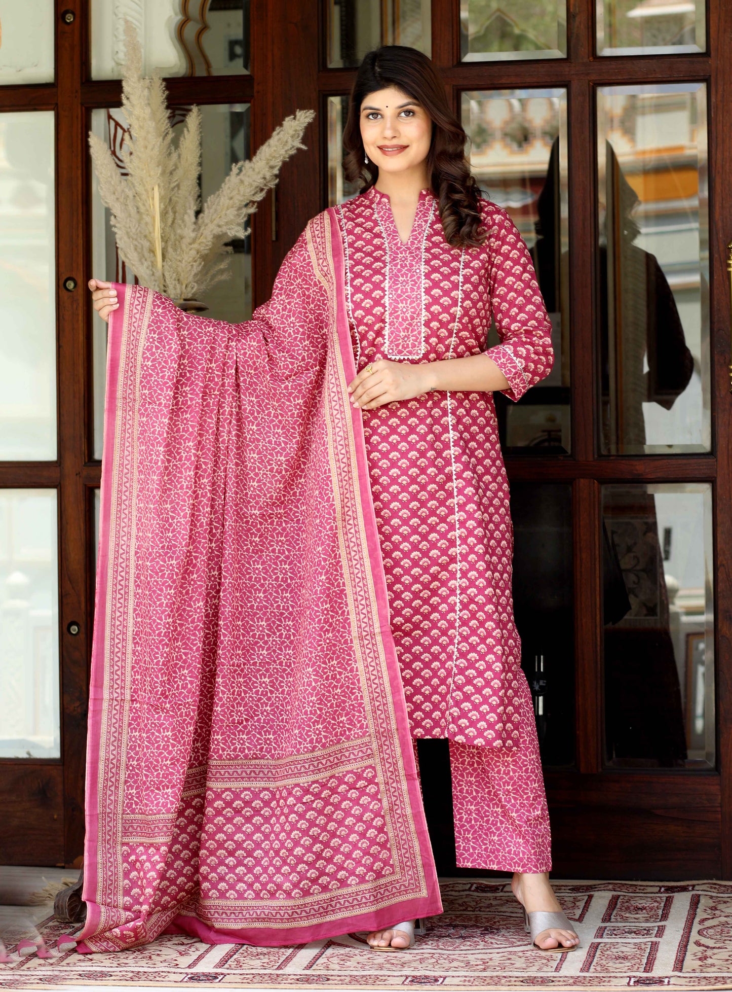 Women's Pink Straight Floral Printed Kurta & Palazzo With Dupatta Set -Miravan