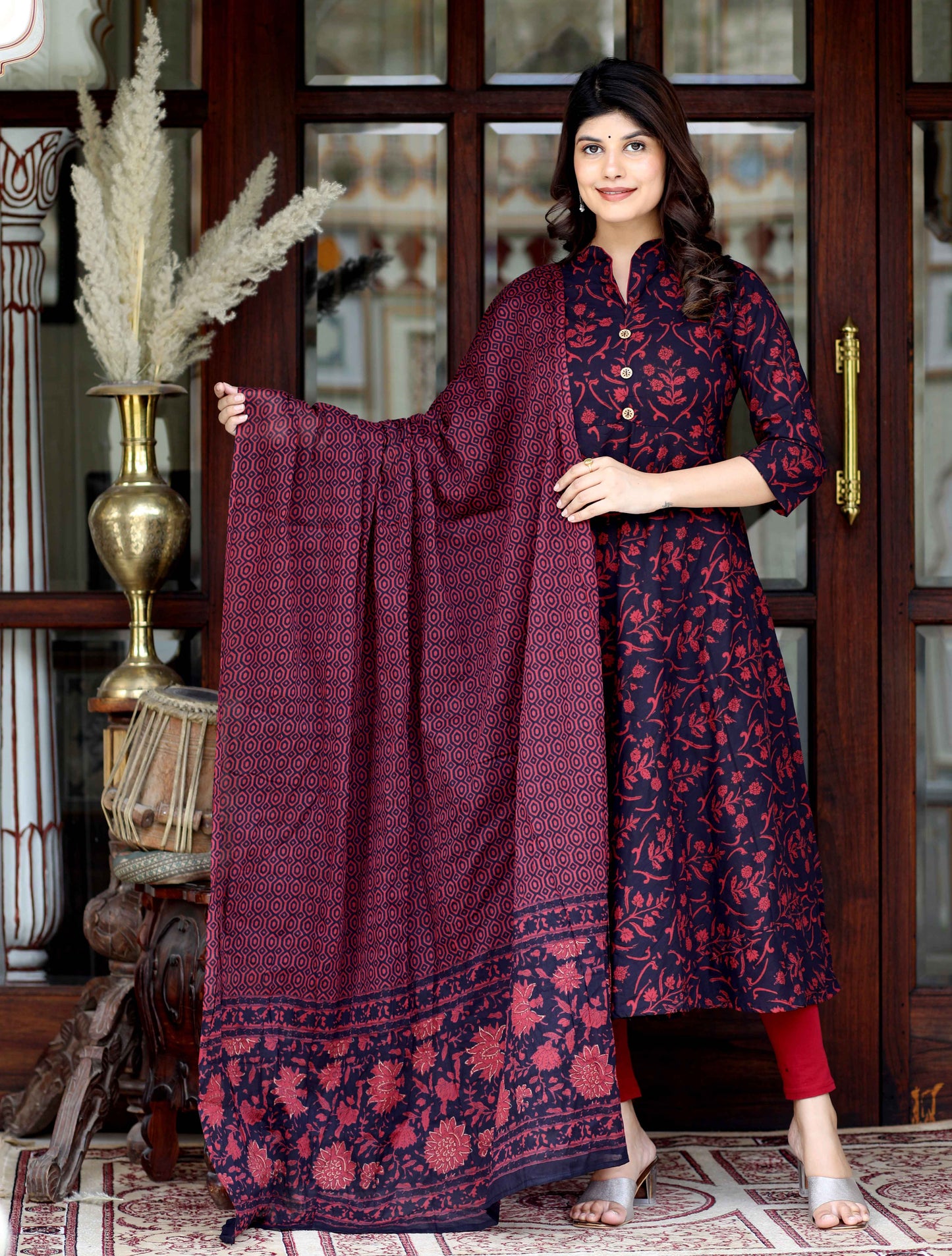 Women's Maroon Pure Floral Printed Anarkali Kurta With Gold Print Dupatta - Miravan