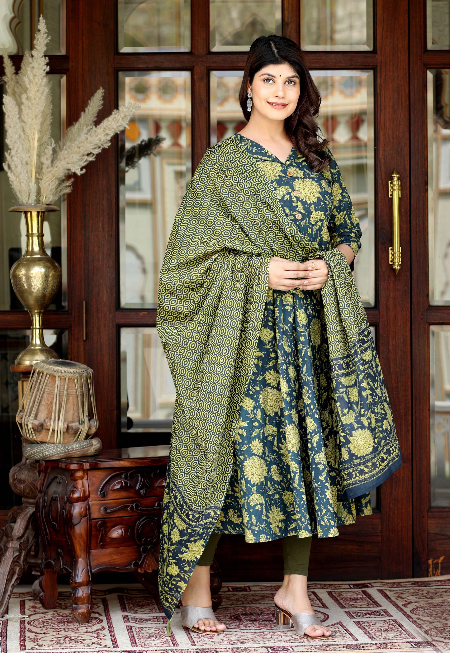 Women's Green Pure Cotton Printed Anarkali Kurta With Gold Print Dupatta - Miravan