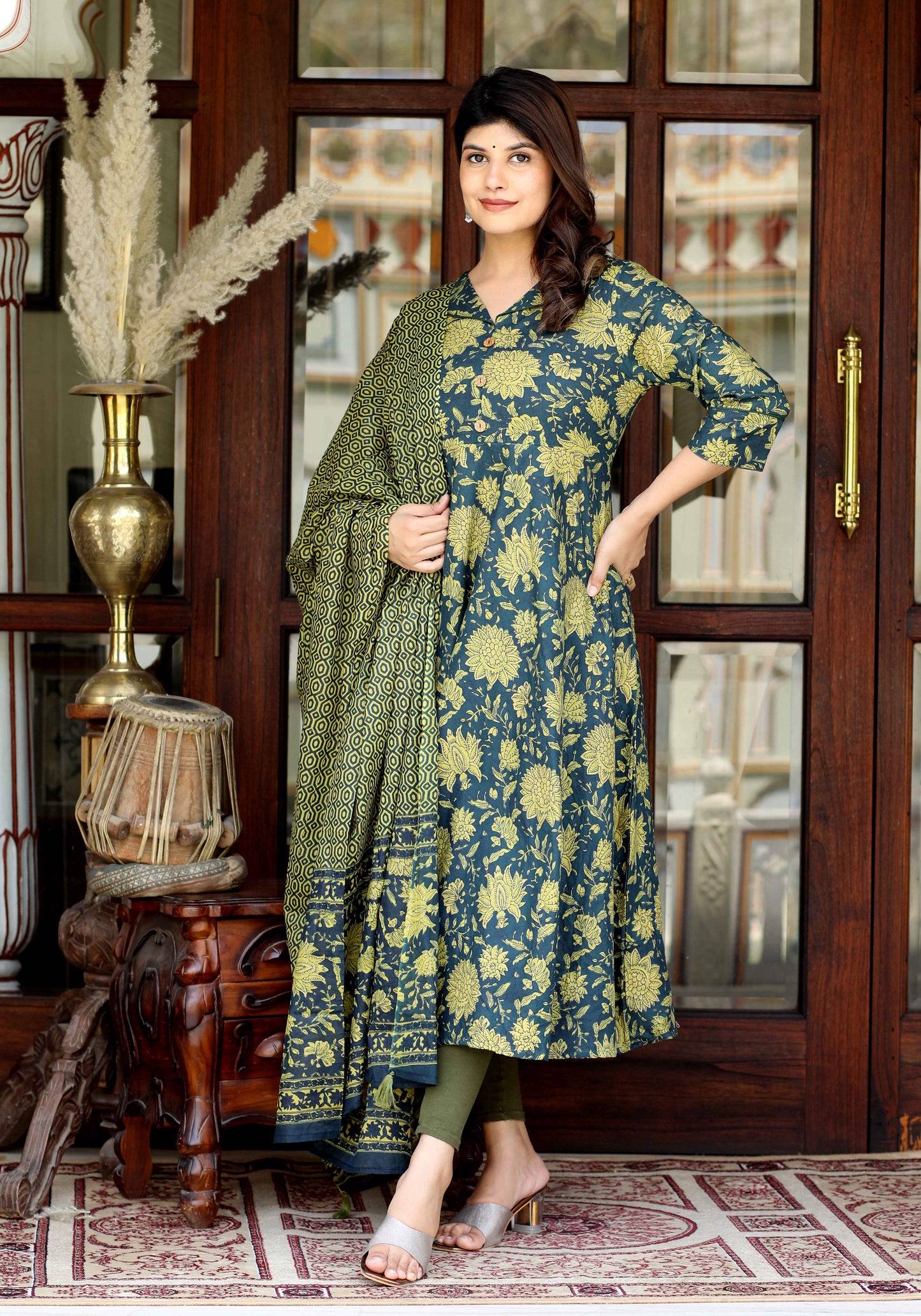 Women's Green Pure Cotton Printed Anarkali Kurta With Gold Print Dupatta - Miravan