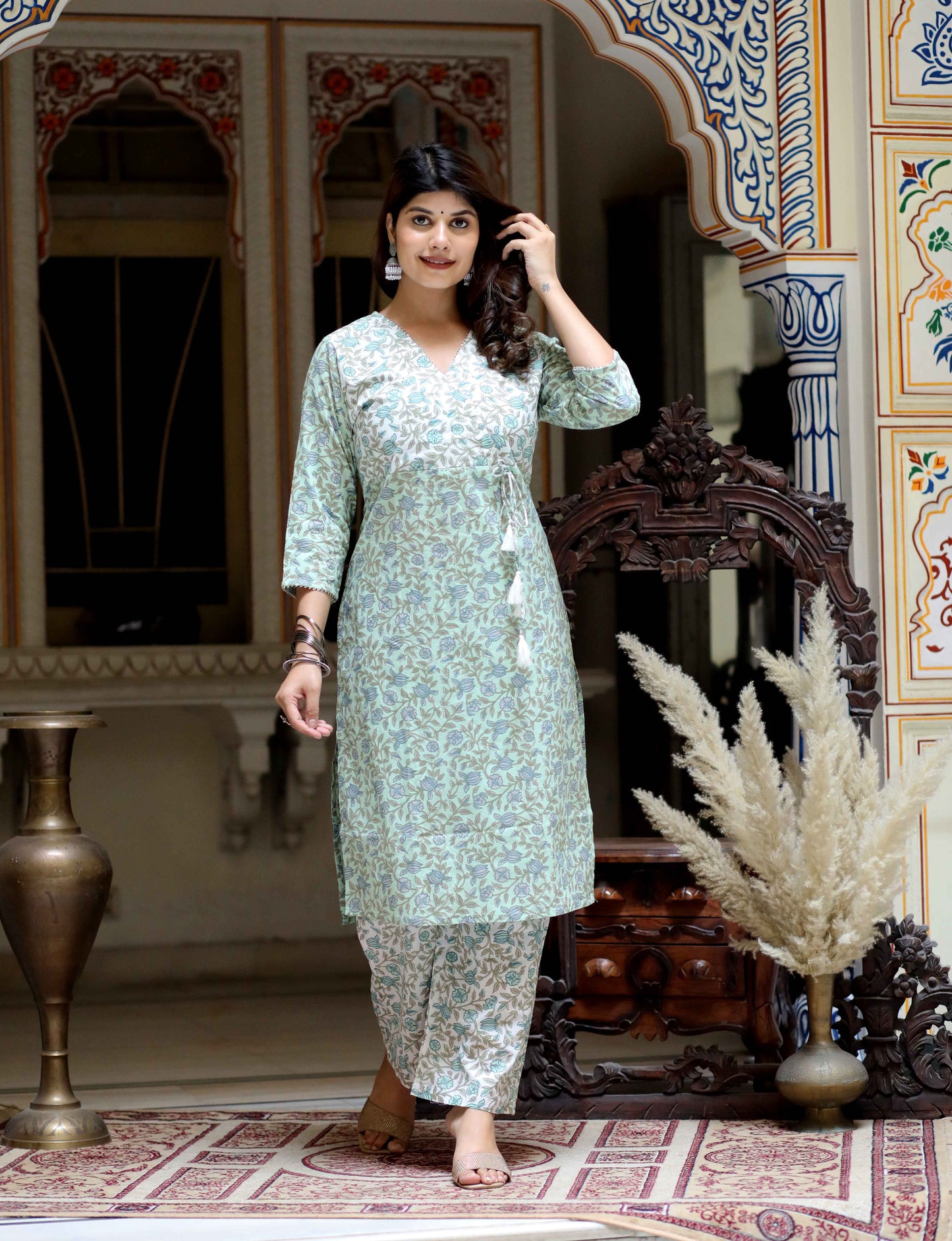 Women's Green Floral Jaipuri Cotton Kurta Palazzo With Tassel Set - Miravan