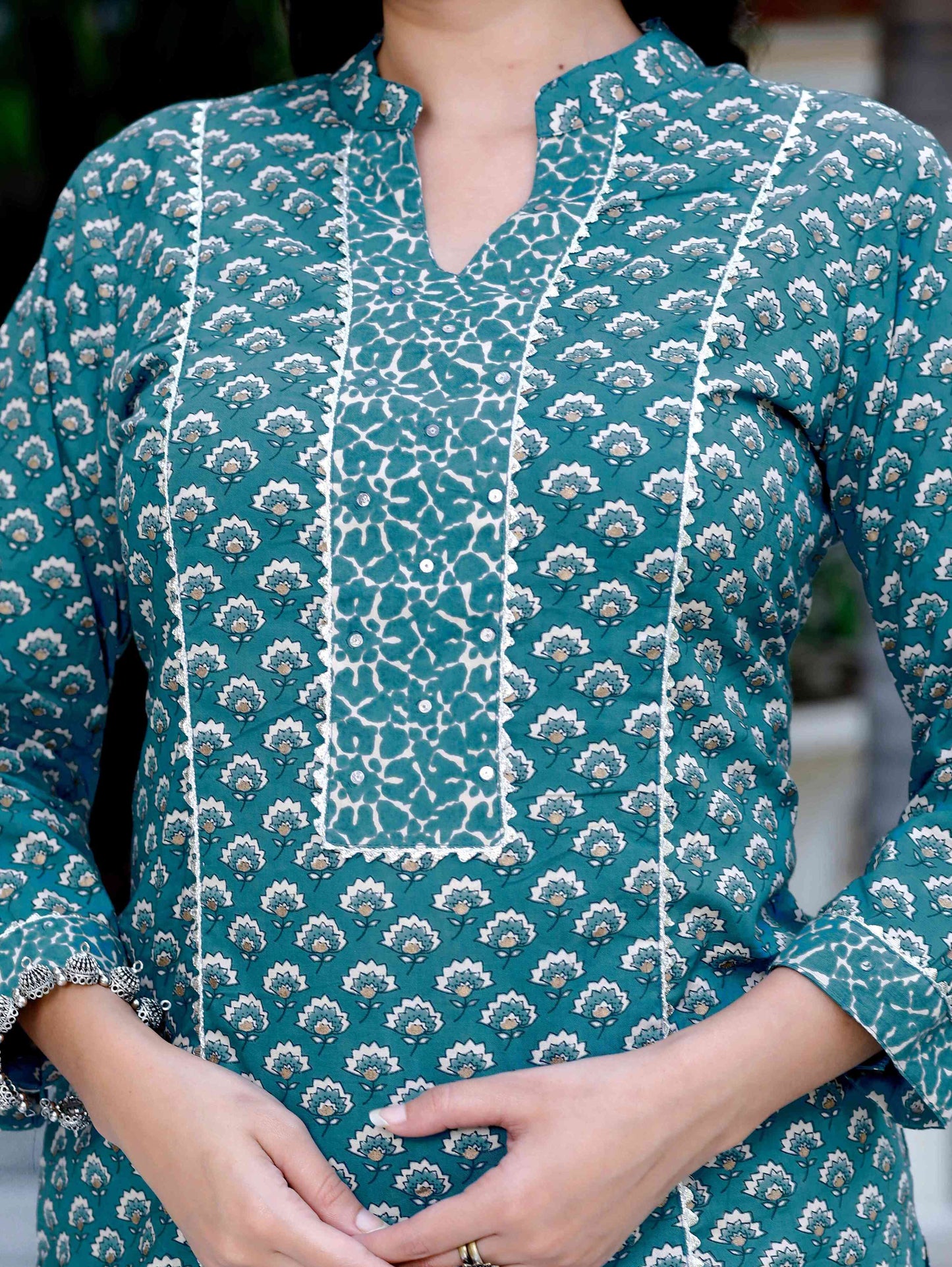 Women's Cotton Blue Floral Printed Straight Kurta And Palazzo - Miravan