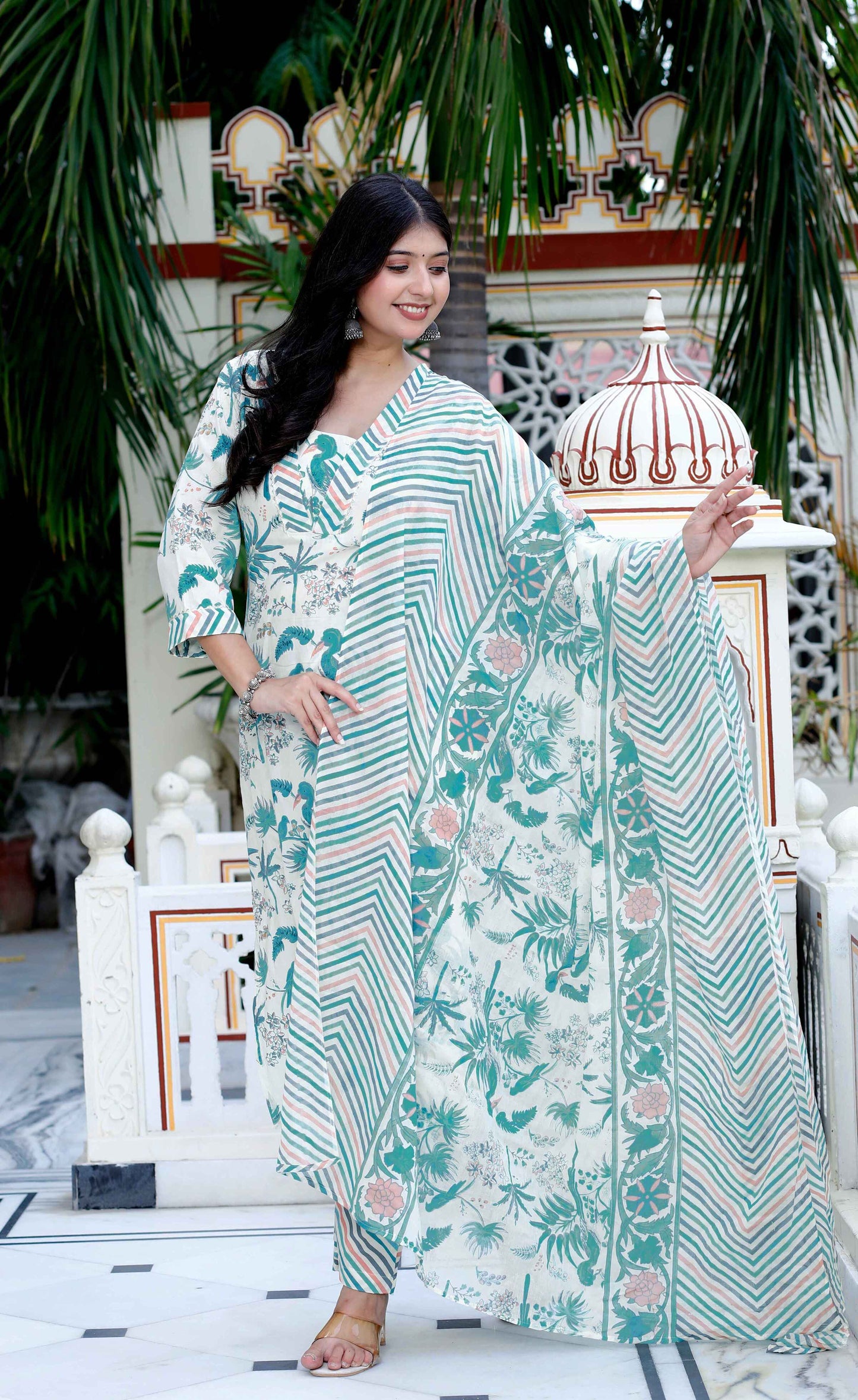 Women's Light Green Scenic Birds And Leaf Straight Pakistani Style Suit Set - Miravan