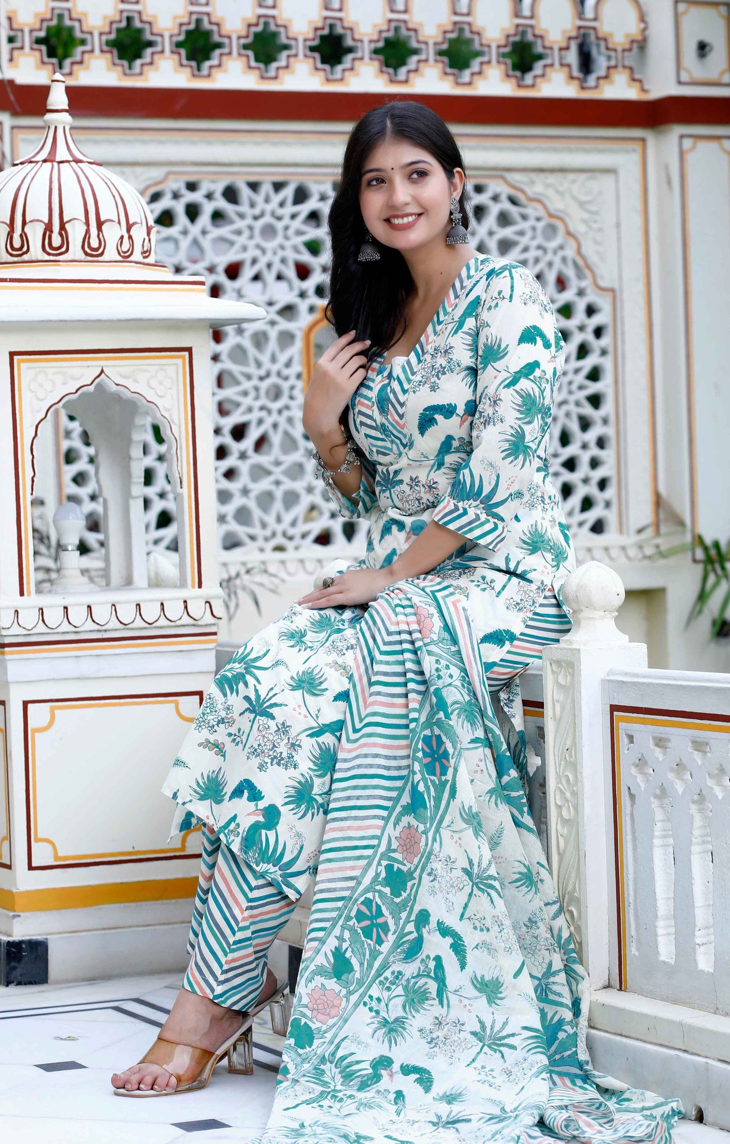 Women's Light Green Scenic Birds And Leaf Straight Pakistani Style Suit Set - Miravan