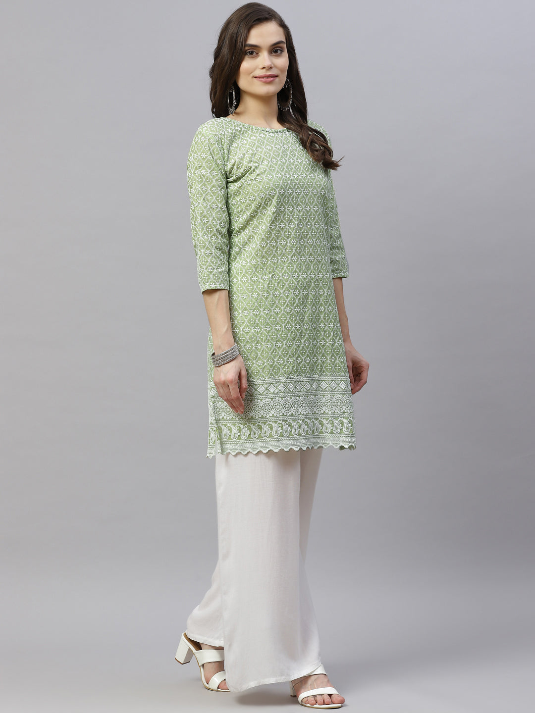 Miravan Womens Green Ethnic Motifs Embroidered Chikankari Straight Kurti