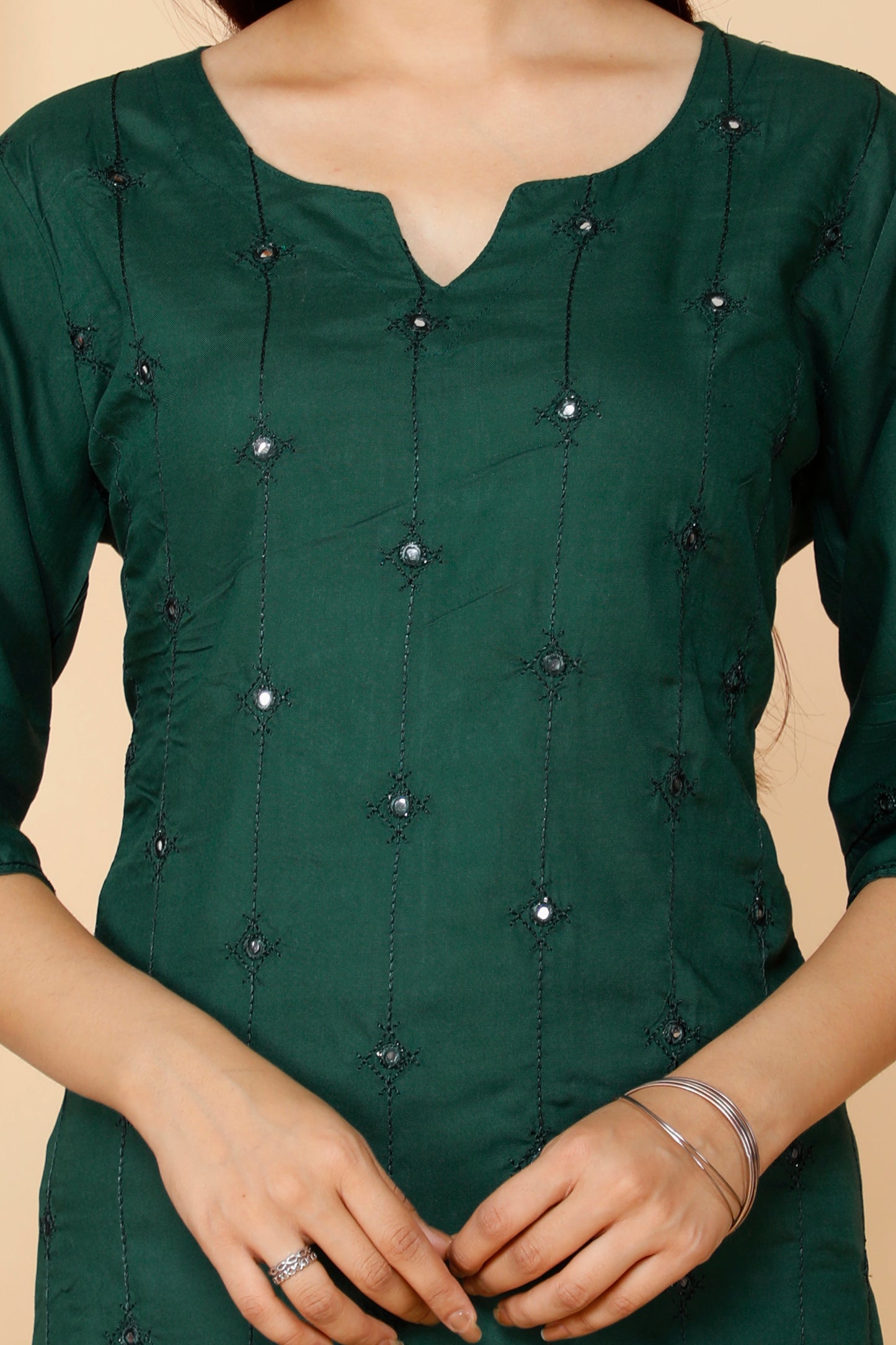 Miravan Womens Green Embroidered Straight Kurti