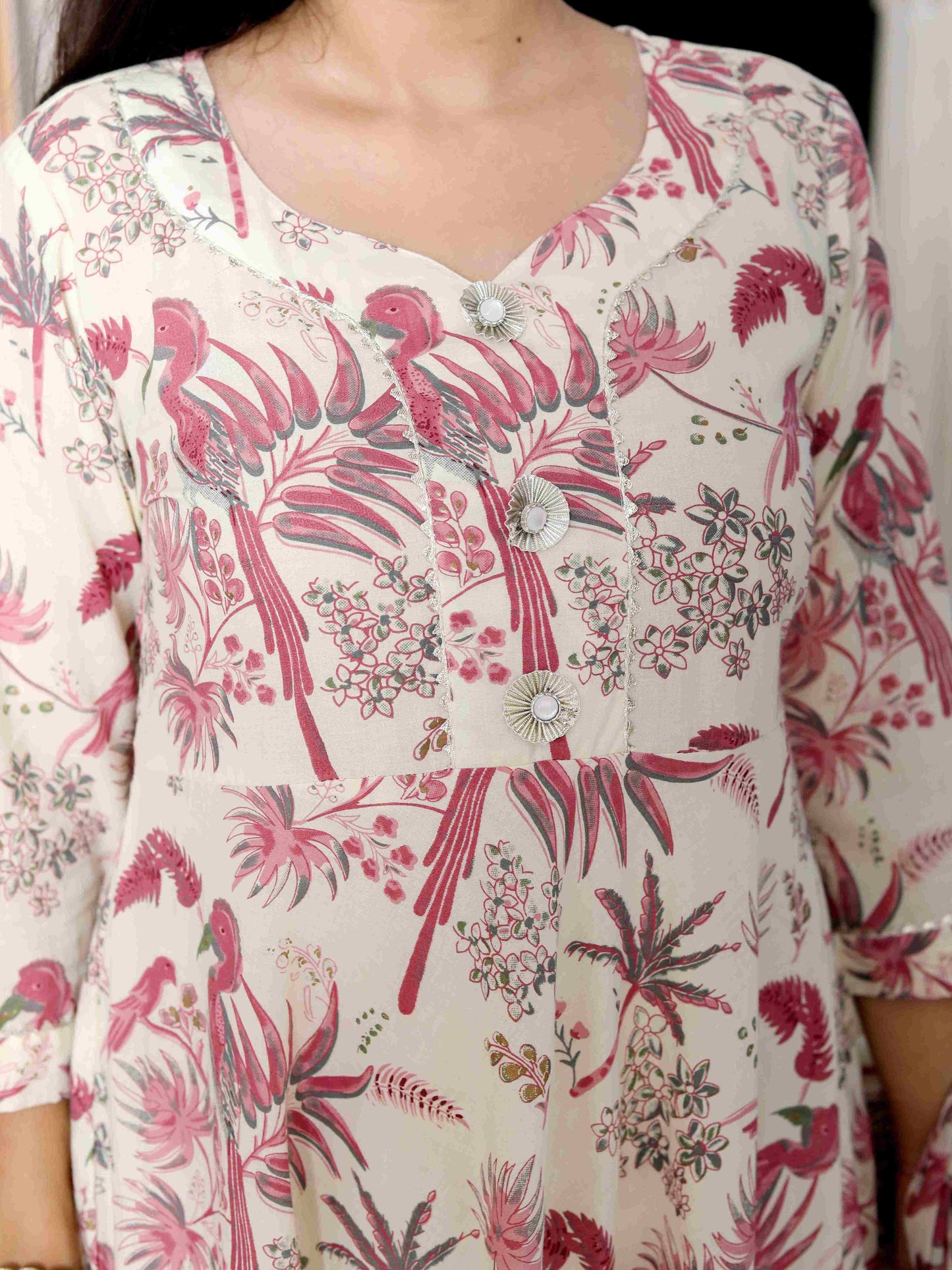 Women's Light Pink Cotton Gotapatti Birds And Leaf Floral Printed Anarkali Kurta - Miravan