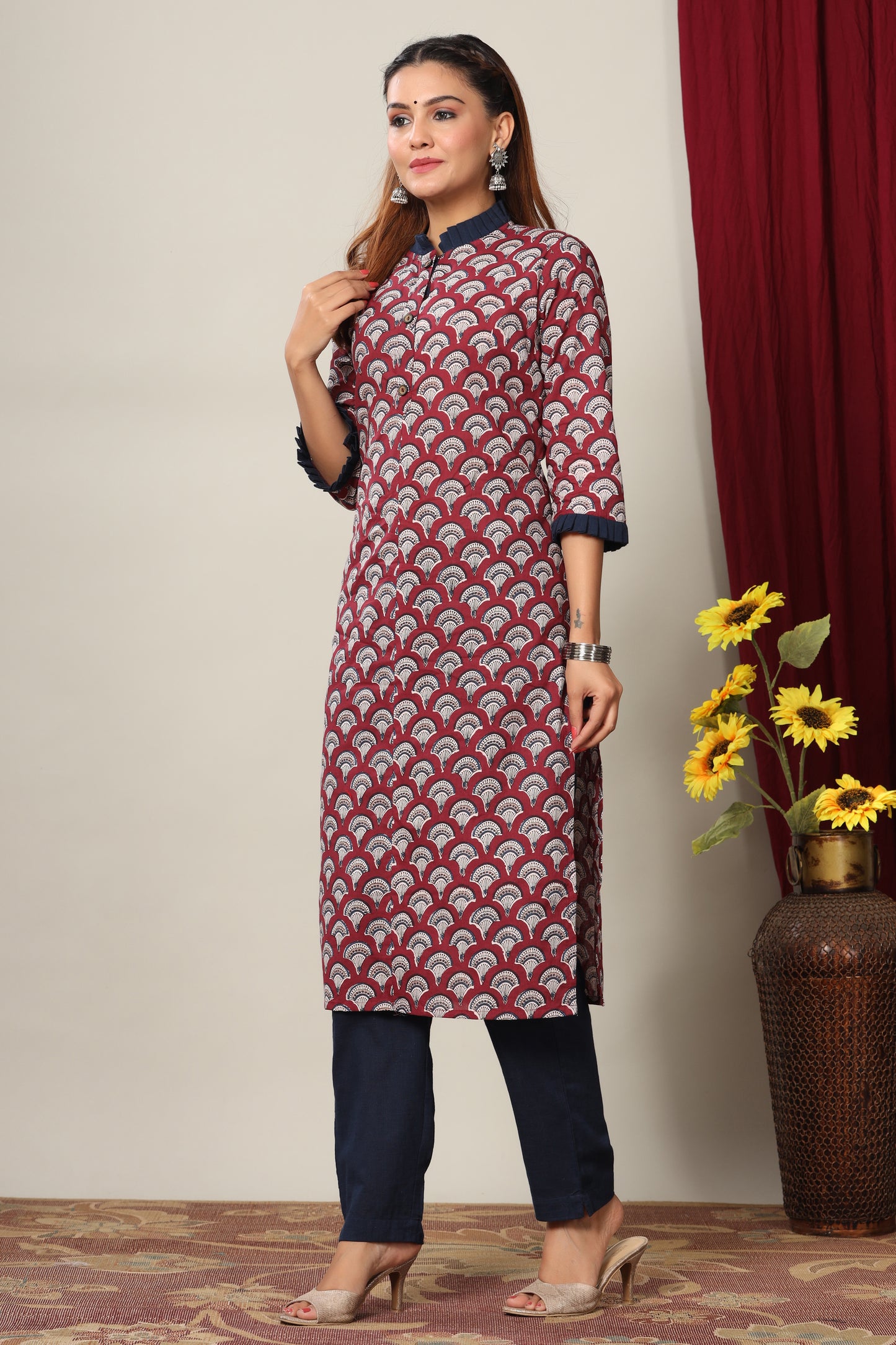 Miravan Womens Maroon & Navy Blue Printed Pure Cotton Kurti