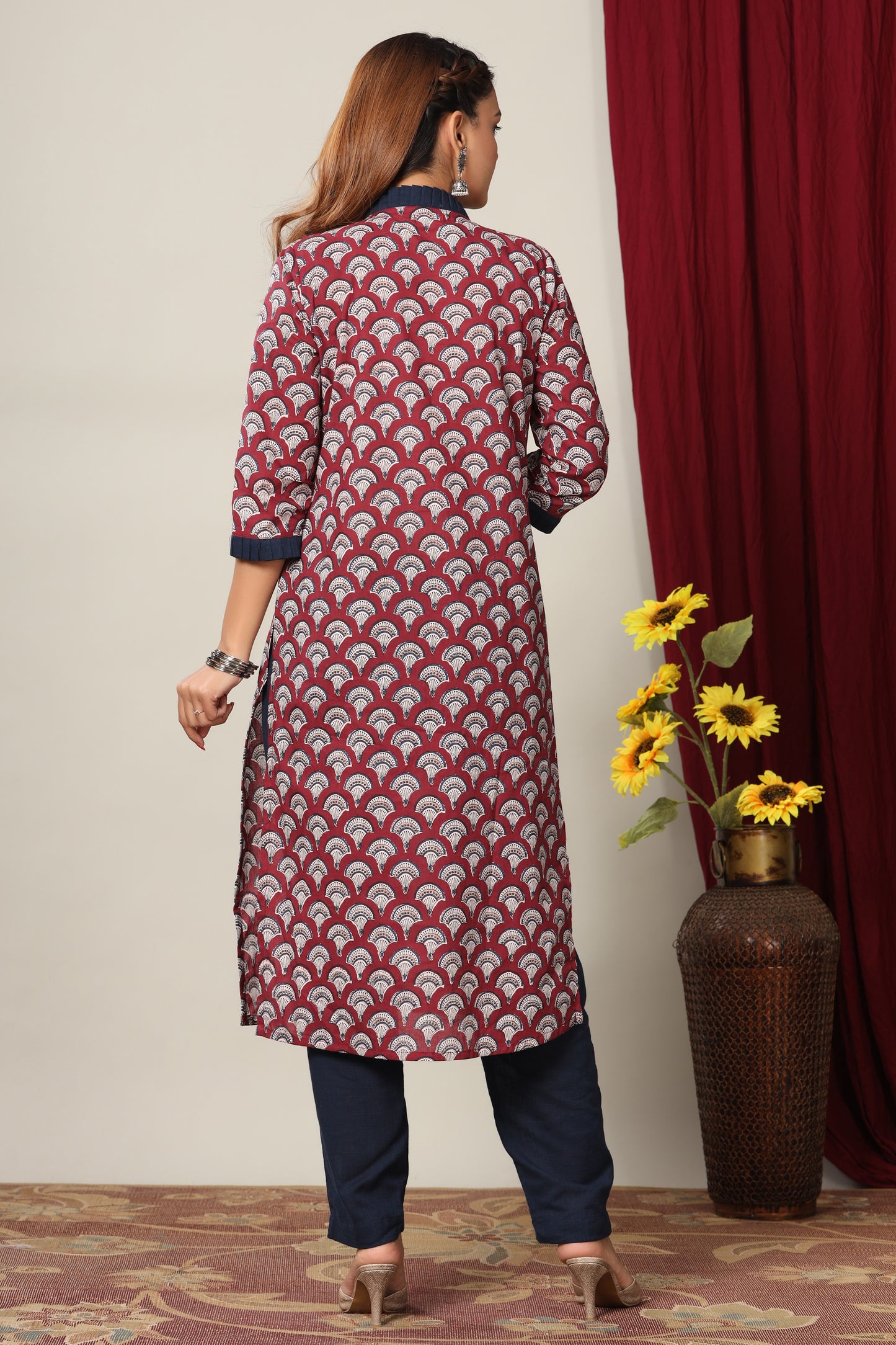 Miravan Womens Maroon & Navy Blue Printed Pure Cotton Kurti