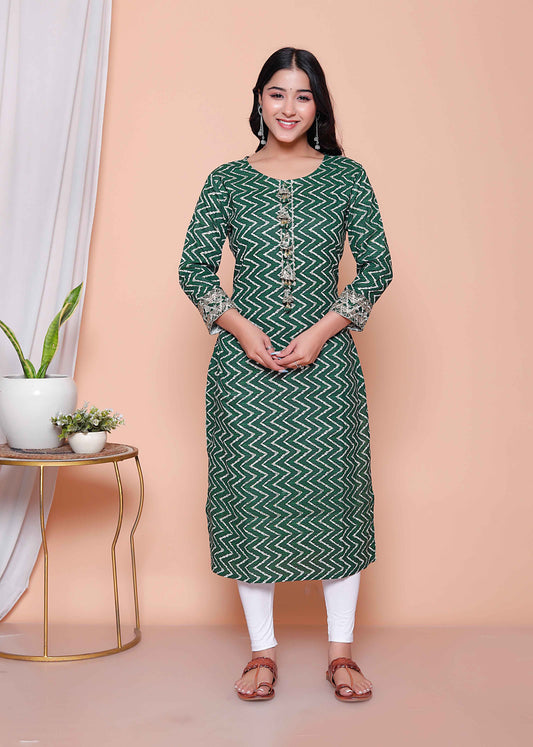 Miravan Womens Green Zigzag  Print Embroidery Rayon Straight Kurti