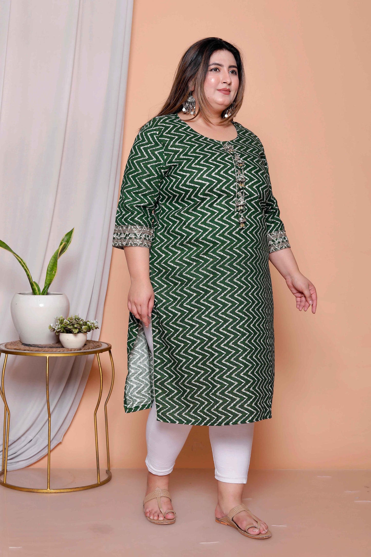Miravan Womens Plus size Green Zigzag  Print Embroidery Rayon Straight Kurti