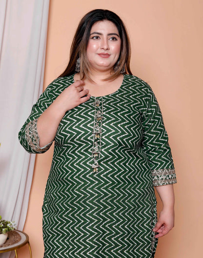 Miravan Womens Plus size Green Zigzag  Print Embroidery Rayon Straight Kurti