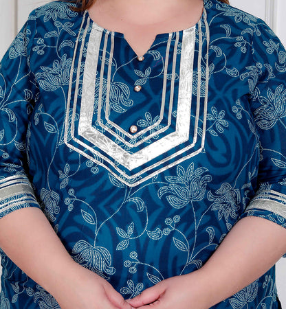 Miravan Plus Size women's Cotton Floral Printed V-Neck Kurta with Flared Palazzo