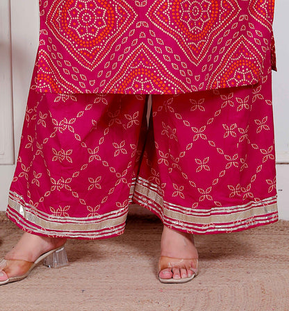 Miravan Plus Size Women's Pink Bandhani Printed Straight Kurta with Palazzo & Dupatta