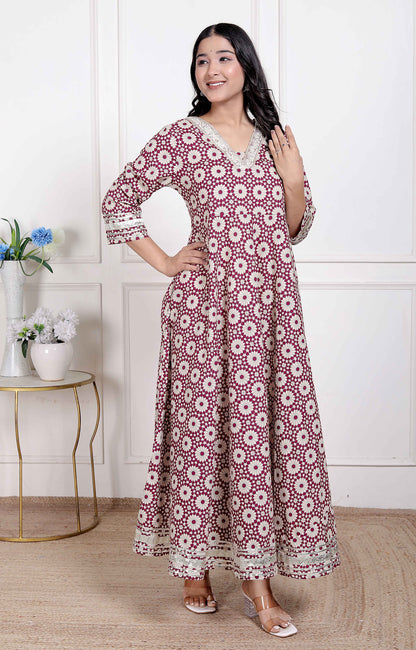 Miravan Women's Cream Embroidered Cotton Anarkali Kurta 