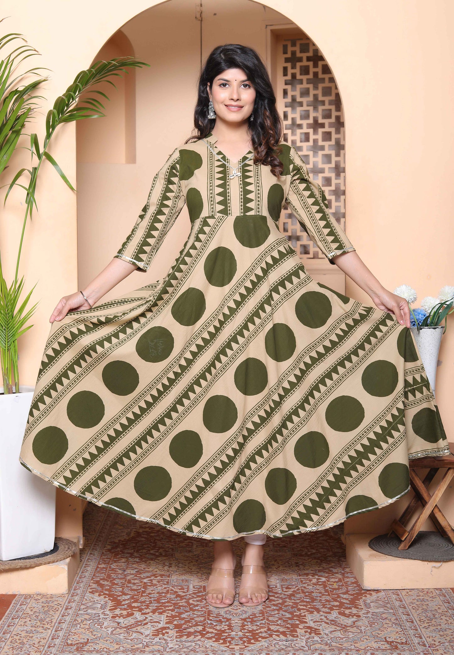 Miravan Womens Green Cotton Anarkali Kurta