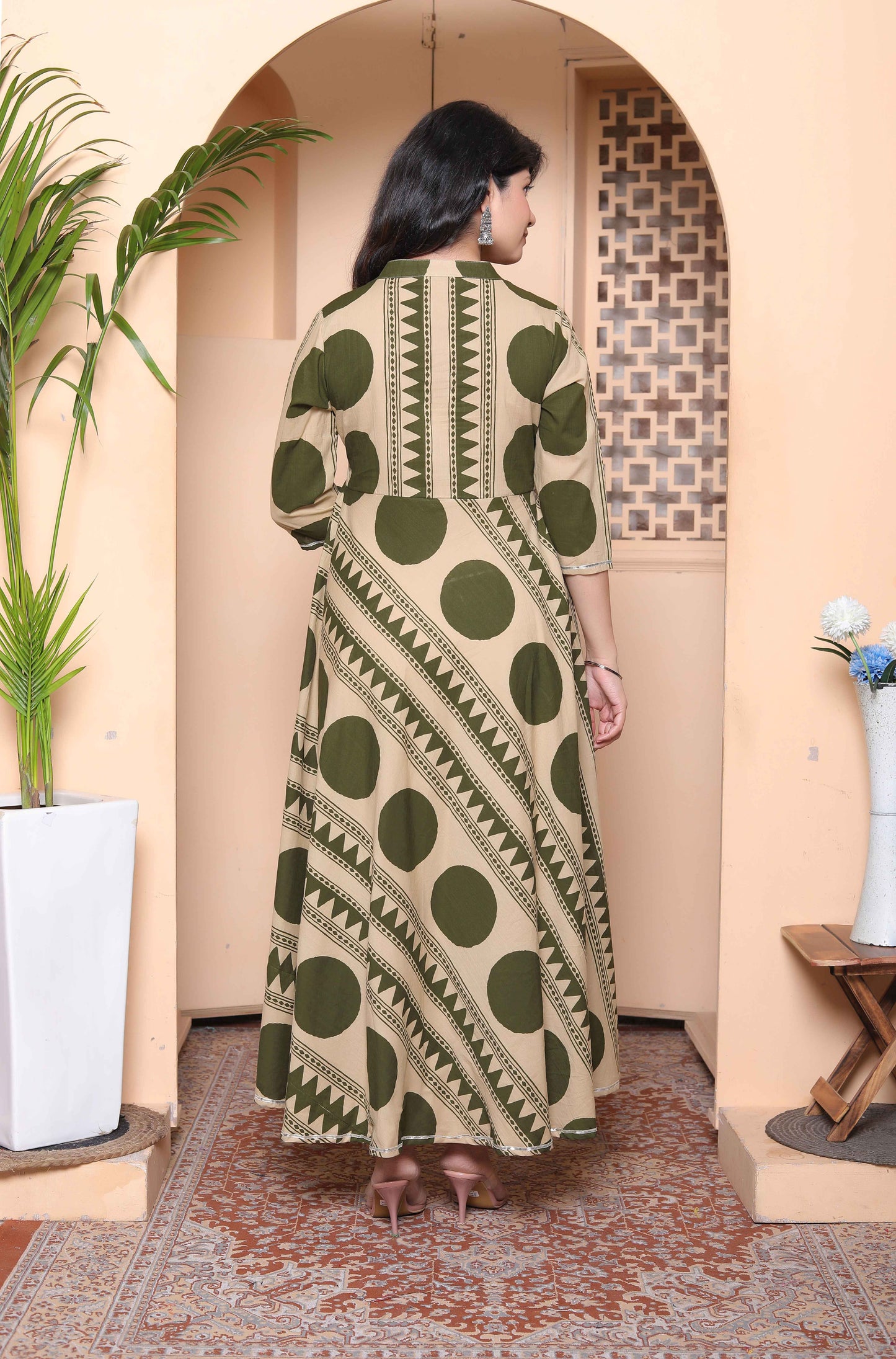 Miravan Womens Green Cotton Anarkali Kurta